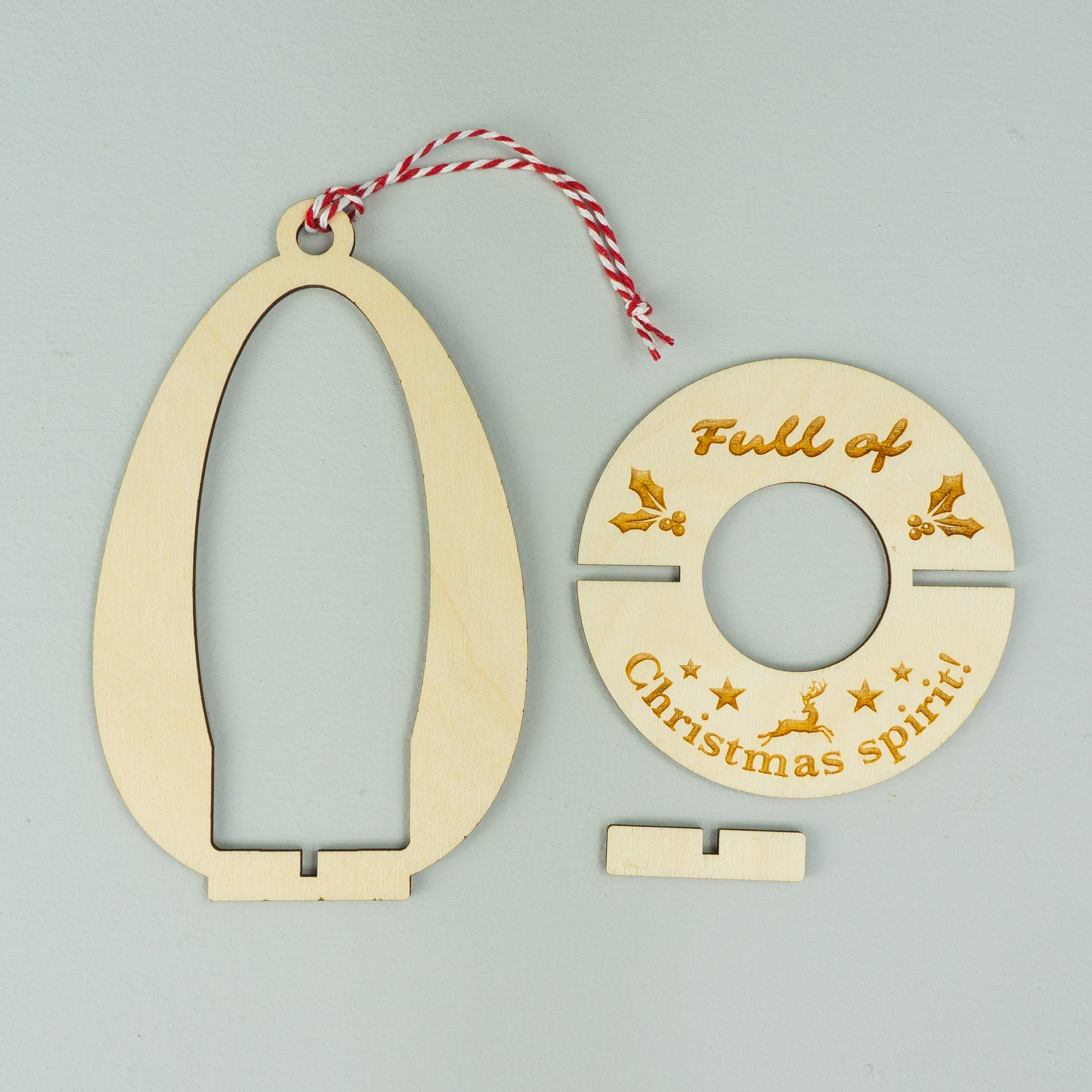 3x Christmas miniature spirits bottle tree decorations. Wooden hanging xmas baubles.