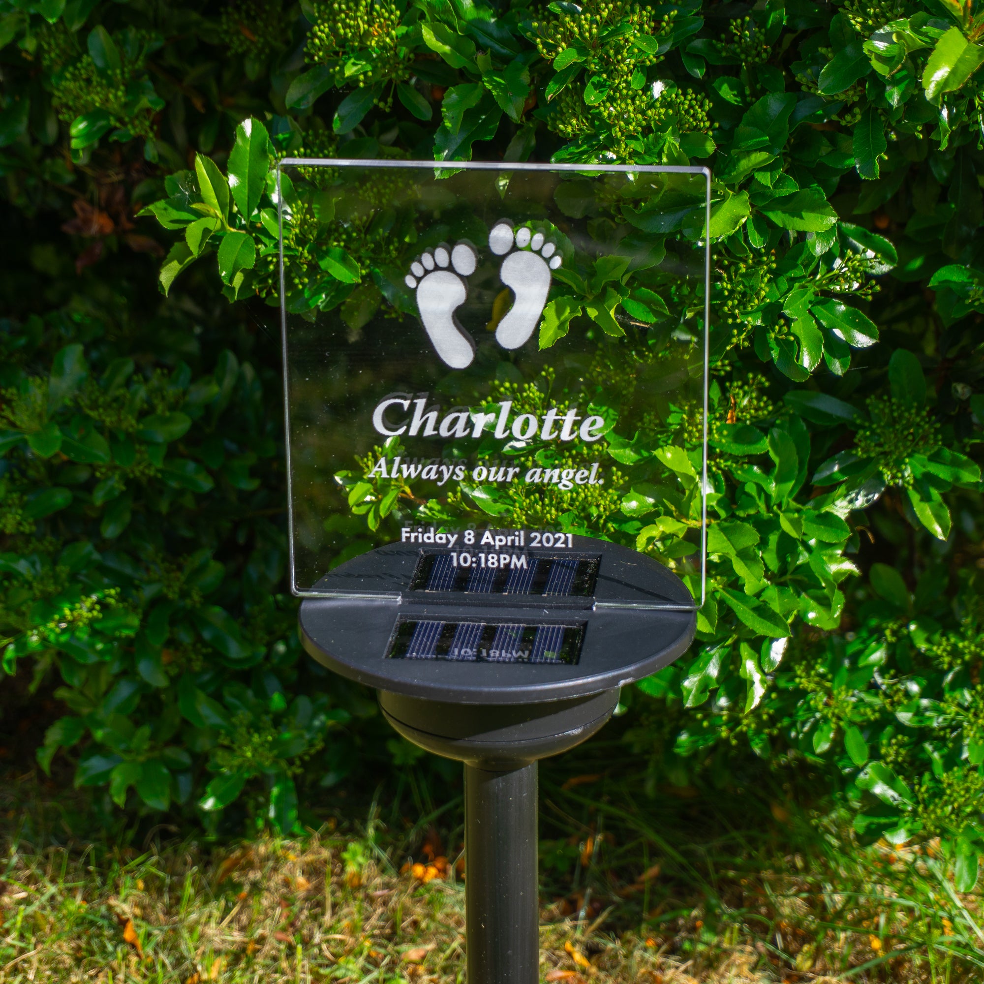 Child bereavement sympathy gift. Personalised light up LED solar powered cemetery graveside marker. Custom name remembrance plaque