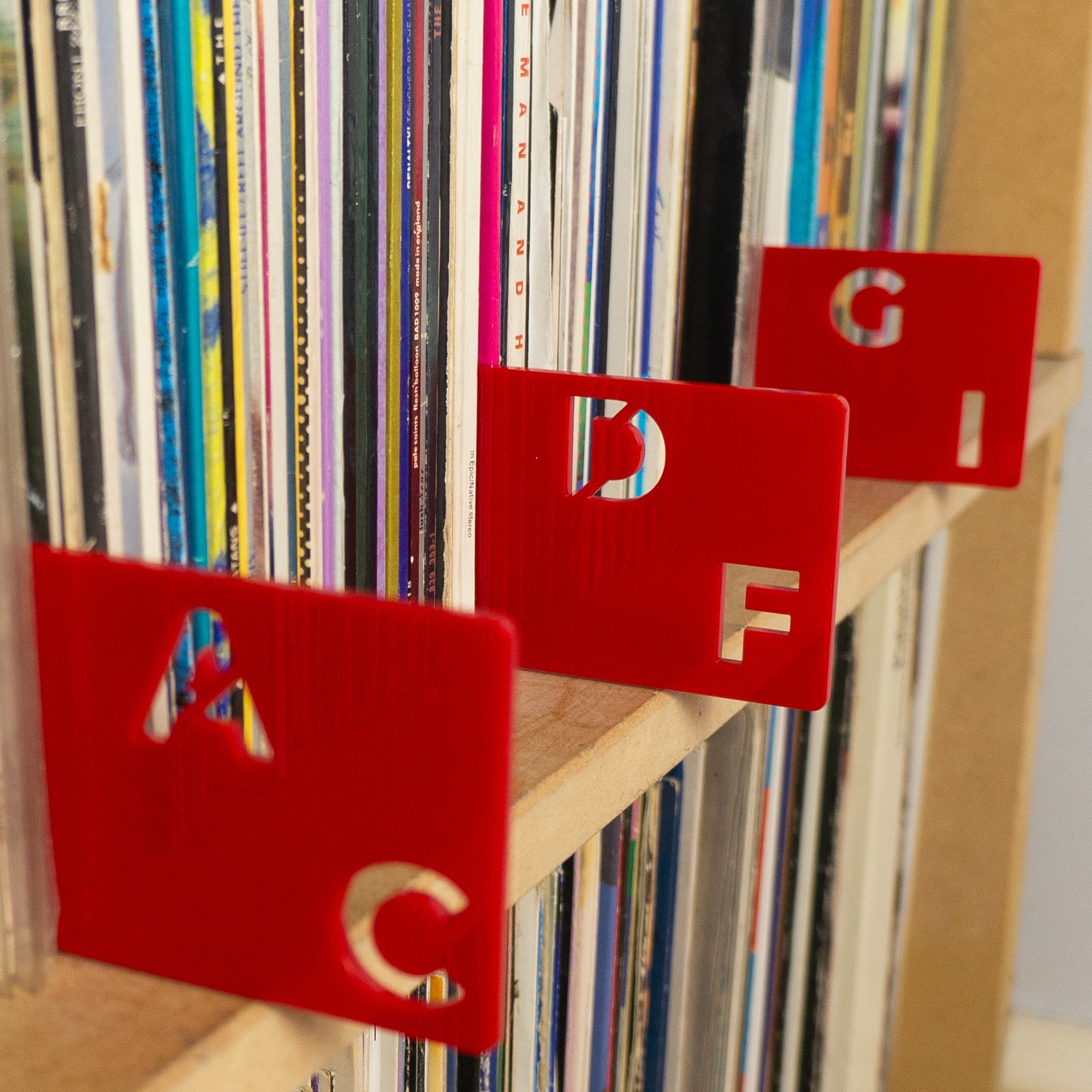 Alphabetical A to Z dividers. Abridged small letter indexed set