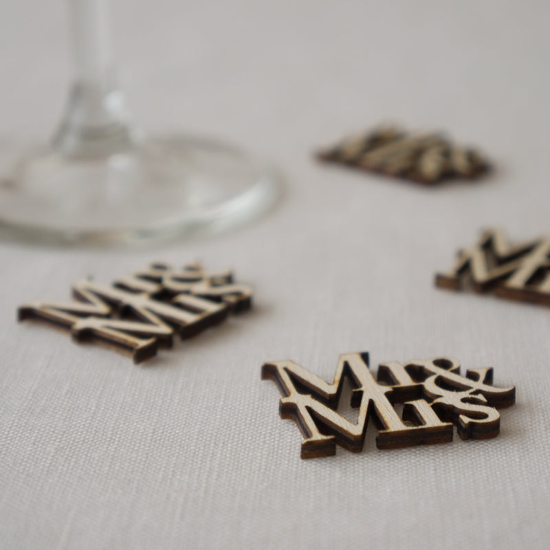 Rustic Mr & Mrs wedding table confetti