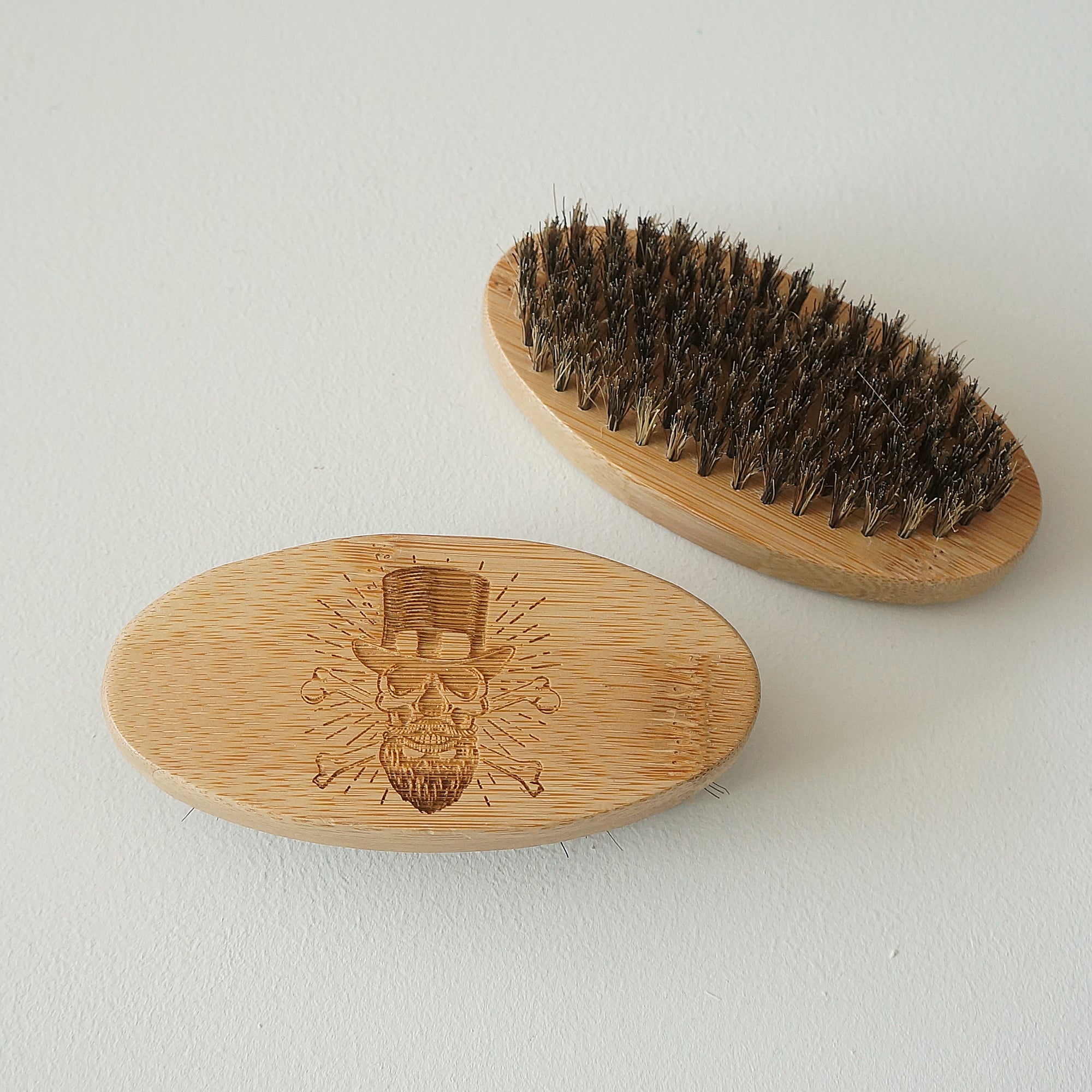 Beard comb and brush set