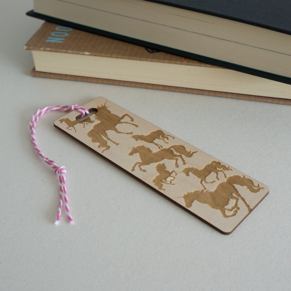We create custom bookmarks for all the family Belvedere Collections