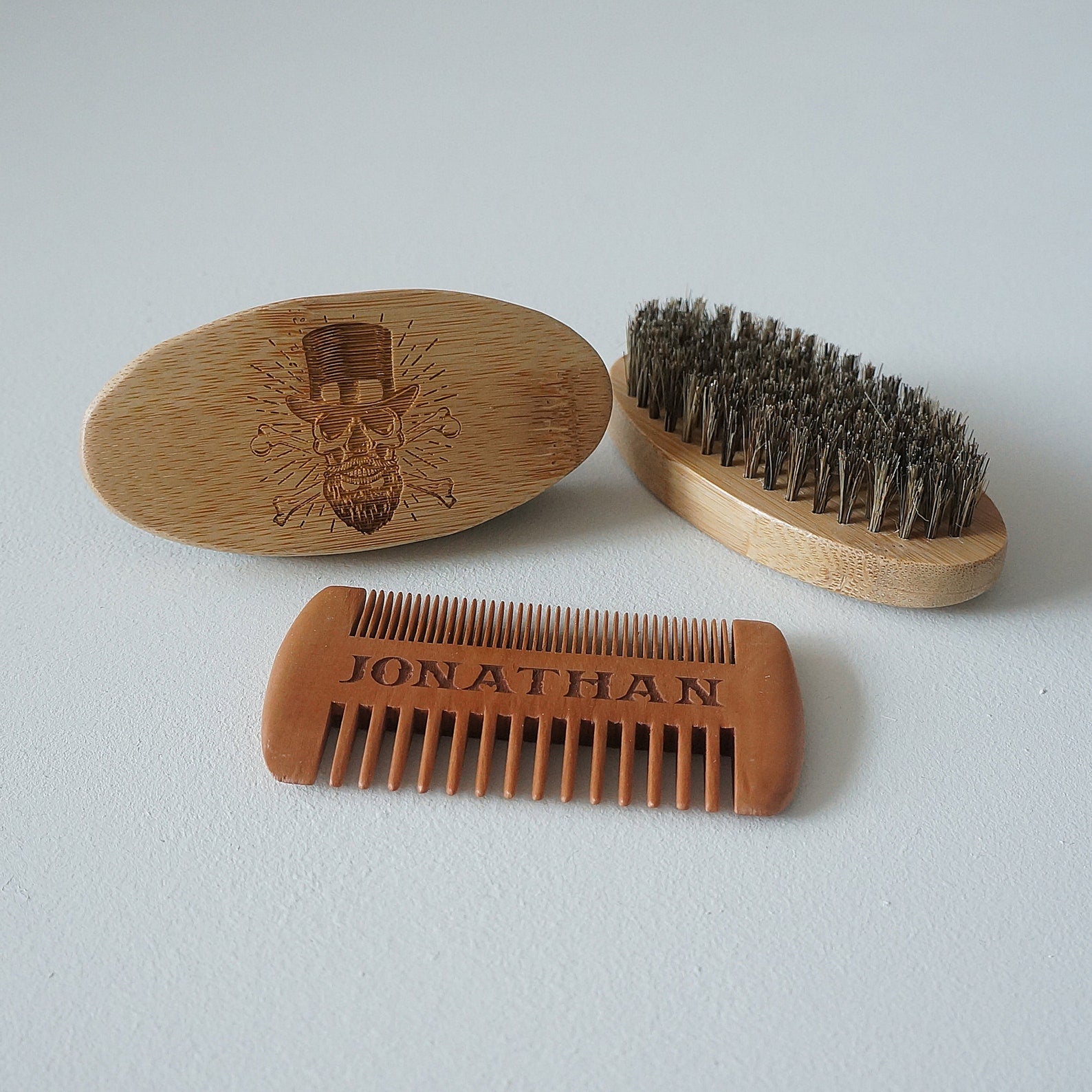 Beard comb and brush set