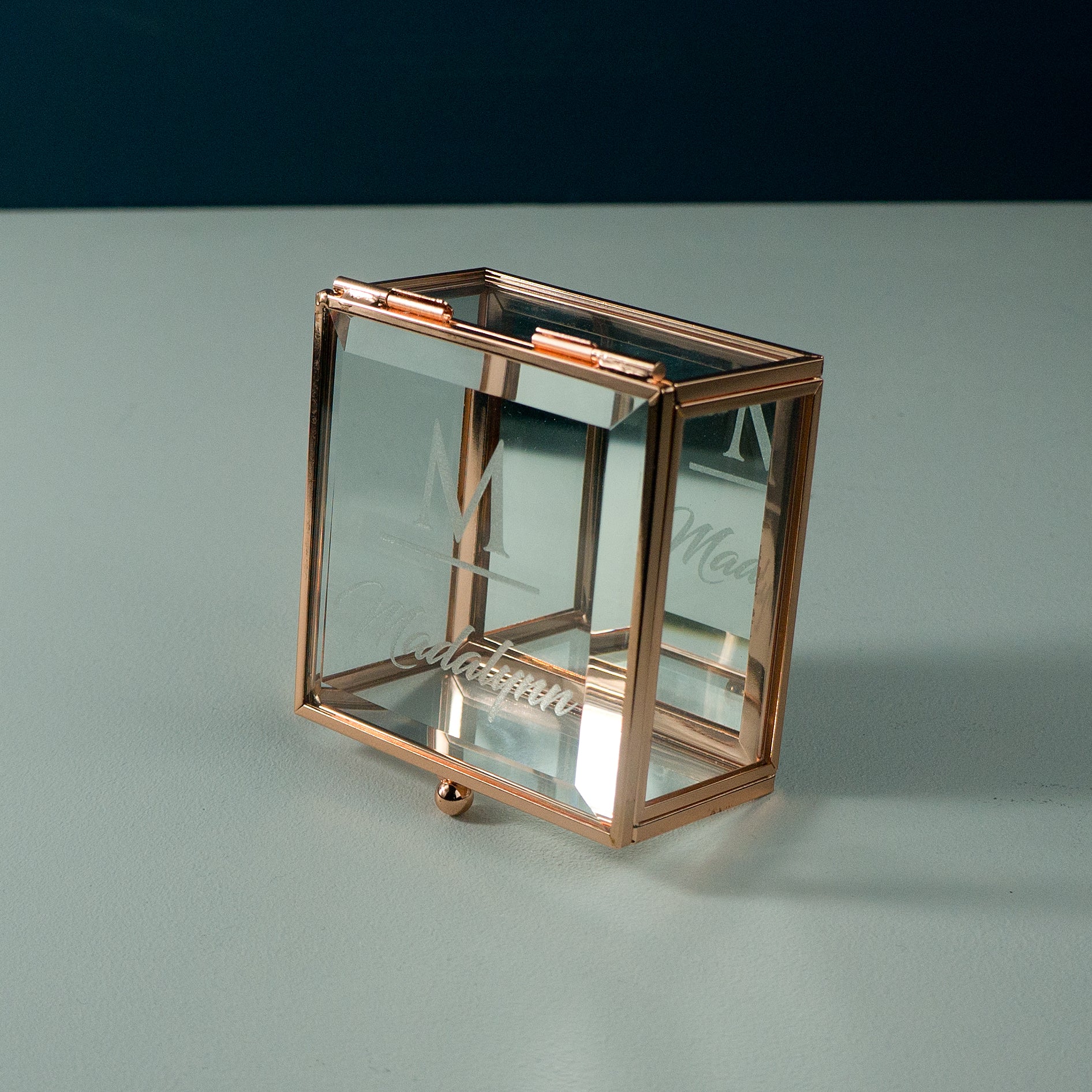 Glass trinket box